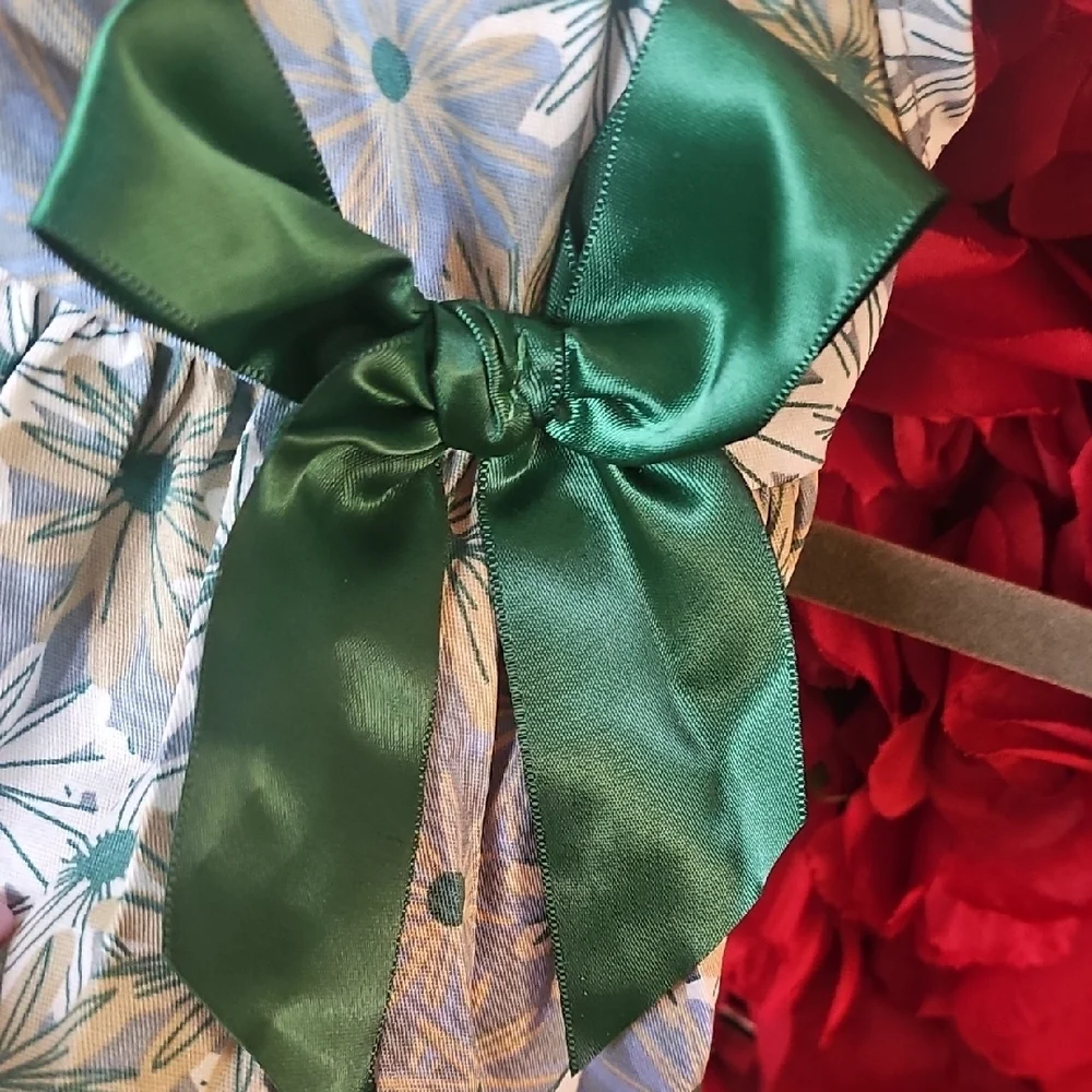 NWOT Floral Dog Dress with Green Bow Size XSmall